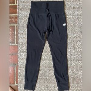 Vuori Daily Leggings in Black